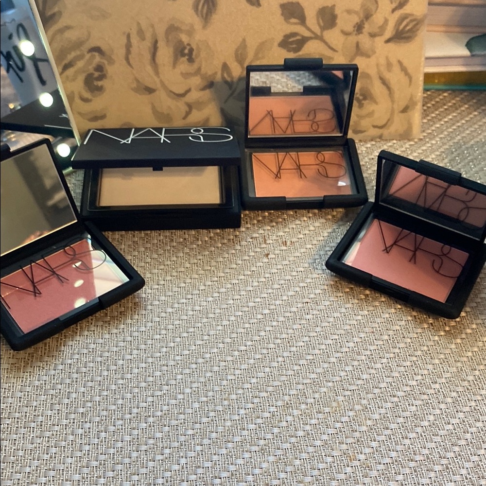 NARS- TWO BLUSHES- orgasm & DEEP THROAT with hair clips, braclets & EOS lip balm